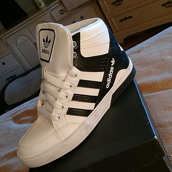 adidas Shoes - Adidas sneakers